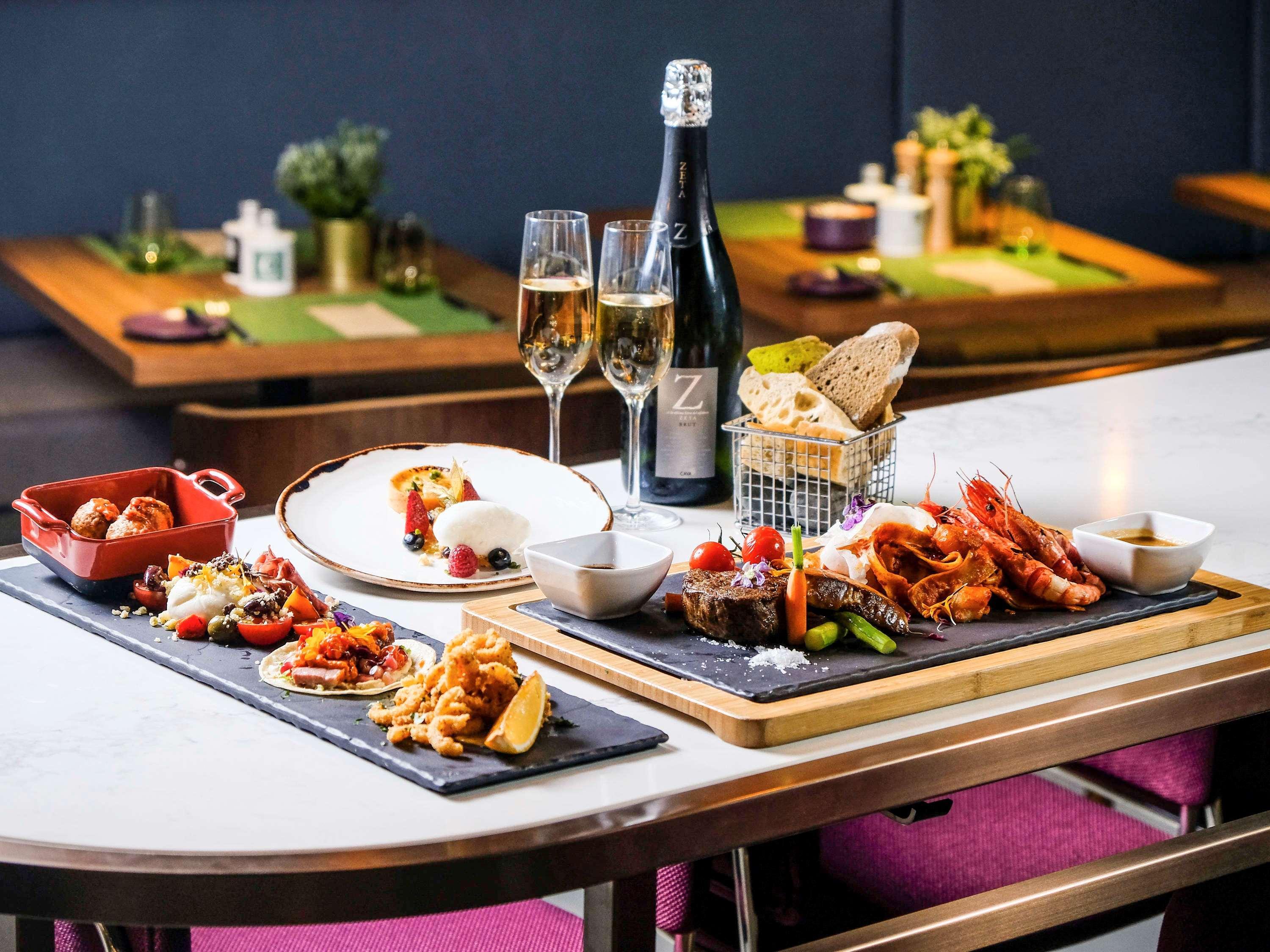Mercure Singapore On Stevens Εξωτερικό φωτογραφία